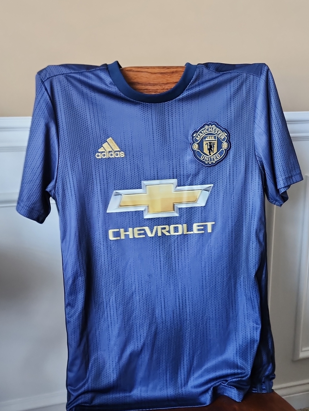 adidas Blue Manchester United Training Jersey with Gold Accents Men's Medium Luk